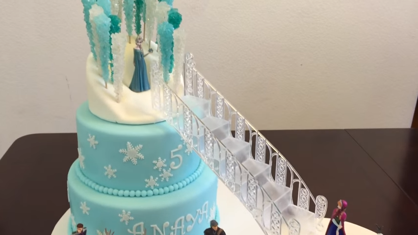 inspiration_Frozen_cake_screen_grab-1.png